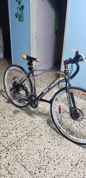 Hybrid Bicycle in new condition 1