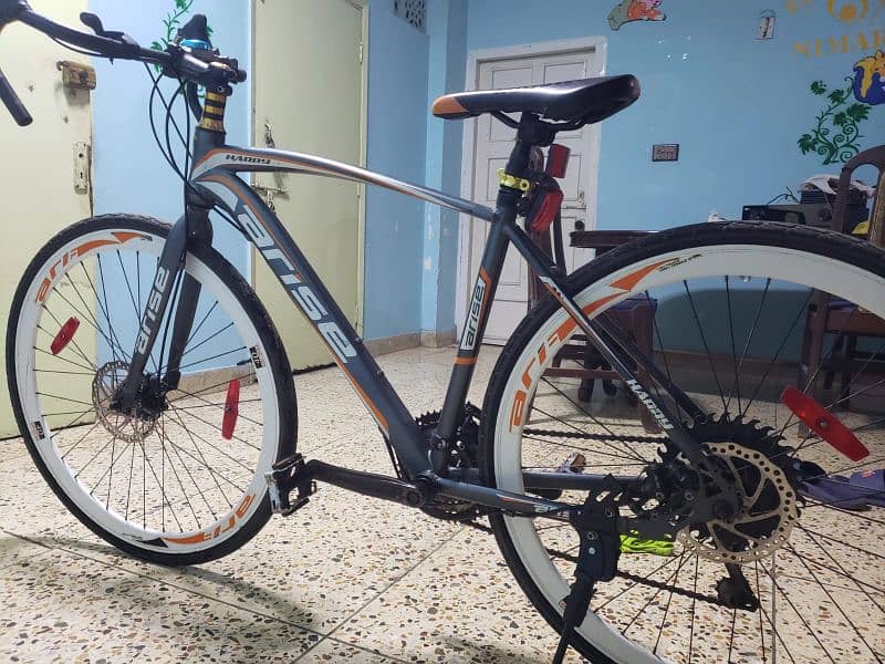 Hybrid Bicycle in new condition 2