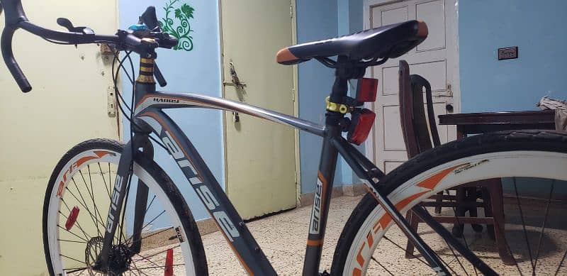 Hybrid Bicycle in new condition 4