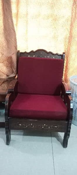 5 Seater Sofa Set in excellent condition. 3