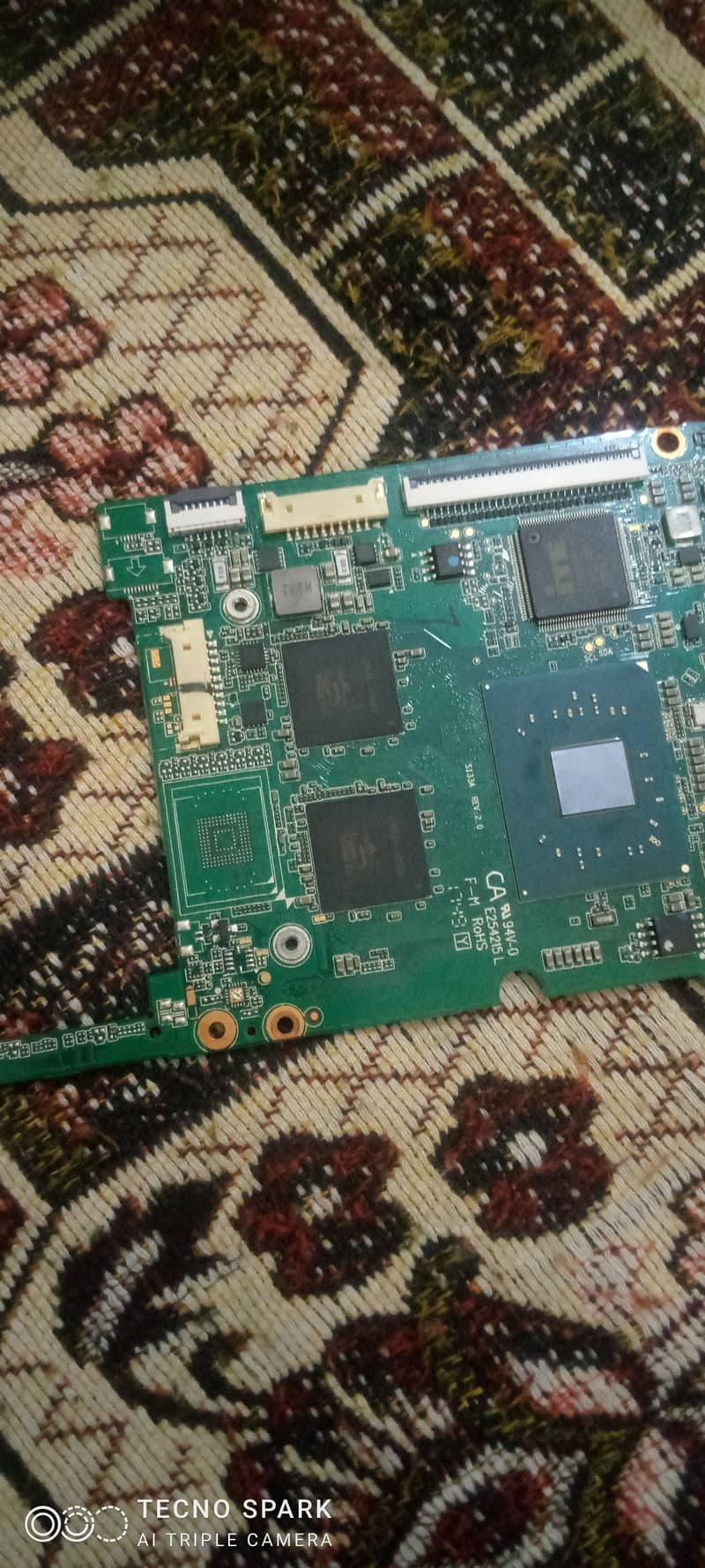 Intel Celeron processor chipset 6GB ram and 1USB and 1HDMI port 4