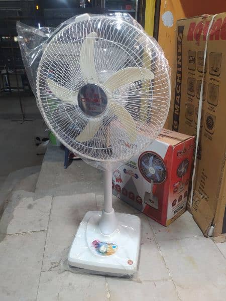 Crown Charging Fan Ac Dc Rechargeable 1