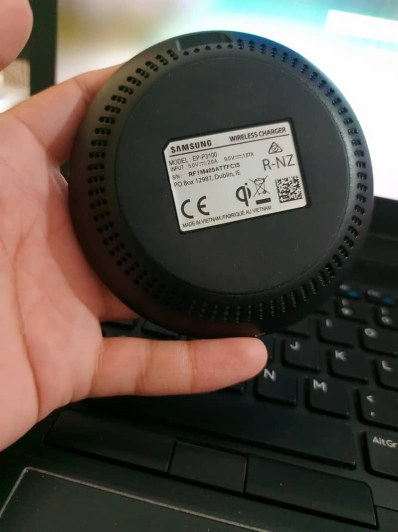 Samsung Wireless Charger Pad 0