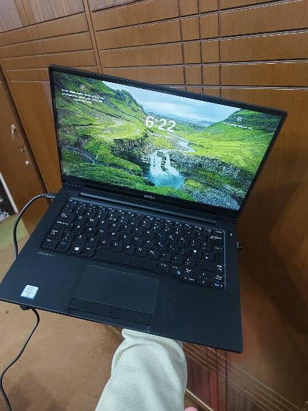 Dell Latitude 7370 Touch Screen 4K Ultra HD Display 1