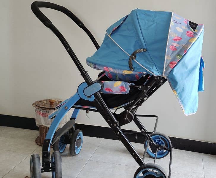 Baby stroller in good size 0