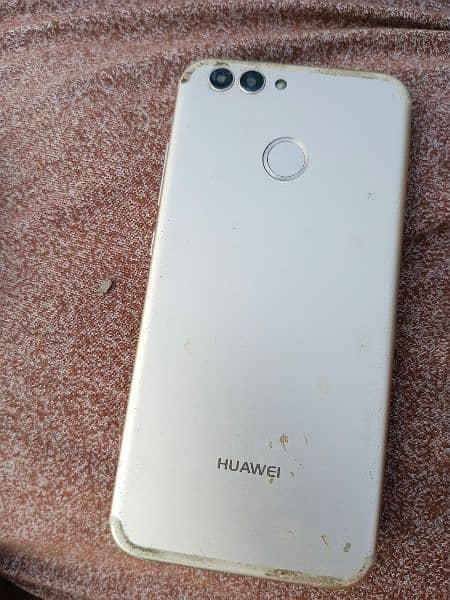 Huawei nova 2 .  RAM 4 GB.  Storage 64 GB 3
