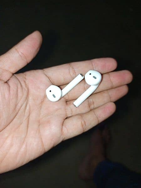 airpods 2 generation 100% original without case 1