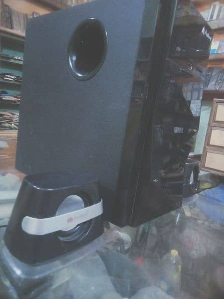 Audionic Mega35 speaker with wofer. 1