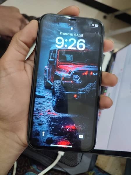 Iphone 11 Factory Unlocked NonPTA 90% health 10/10 condition 1