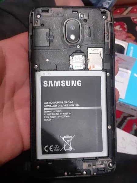 Samsung Galaxy J4 12