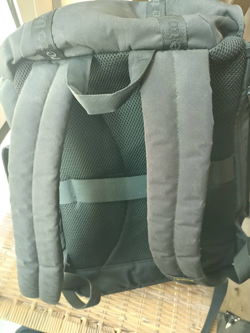 Realme Water Resistant Backpack, 32 Litre capacity 2