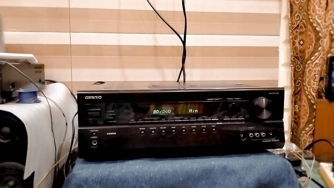 ONKYO Amplifier 9