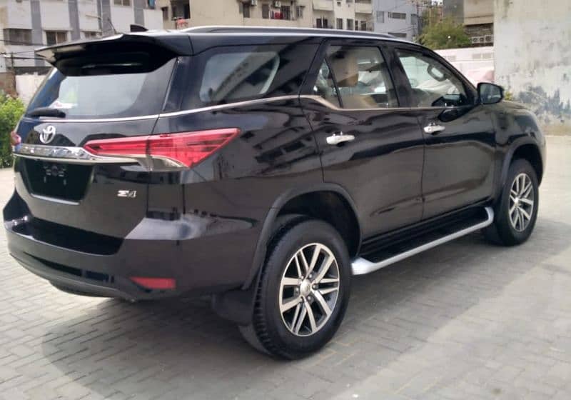 Toyota Fortuner Sigma 2018 - Cars - 1085991215