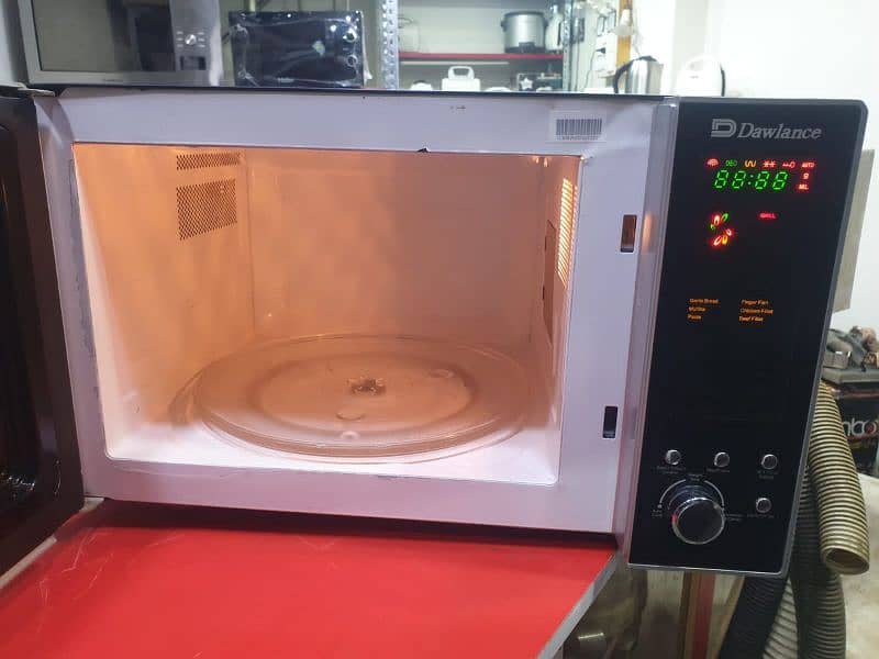 Dawlance Microwave Model HP 131 1