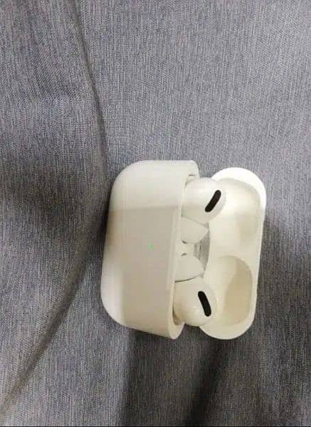 Apple Airpods pro2 made in Japan original condition 10/10 2
