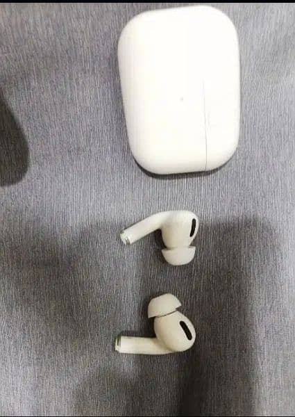 Apple Airpods pro2 made in Japan original condition 10/10 5