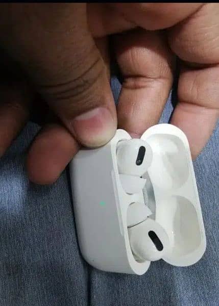 Apple Airpods pro2 made in Japan original condition 10/10 7
