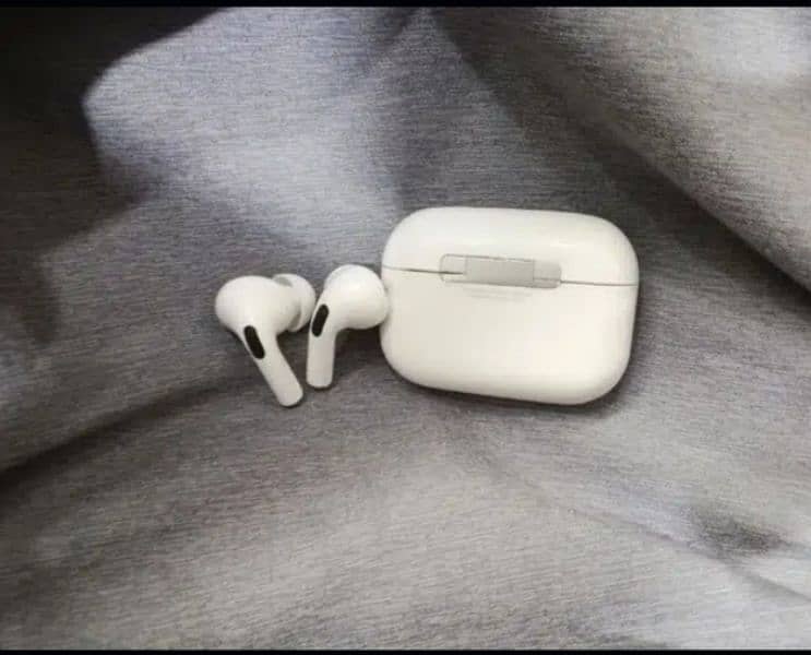 Apple Airpods pro2 made in Japan original condition 10/10 13