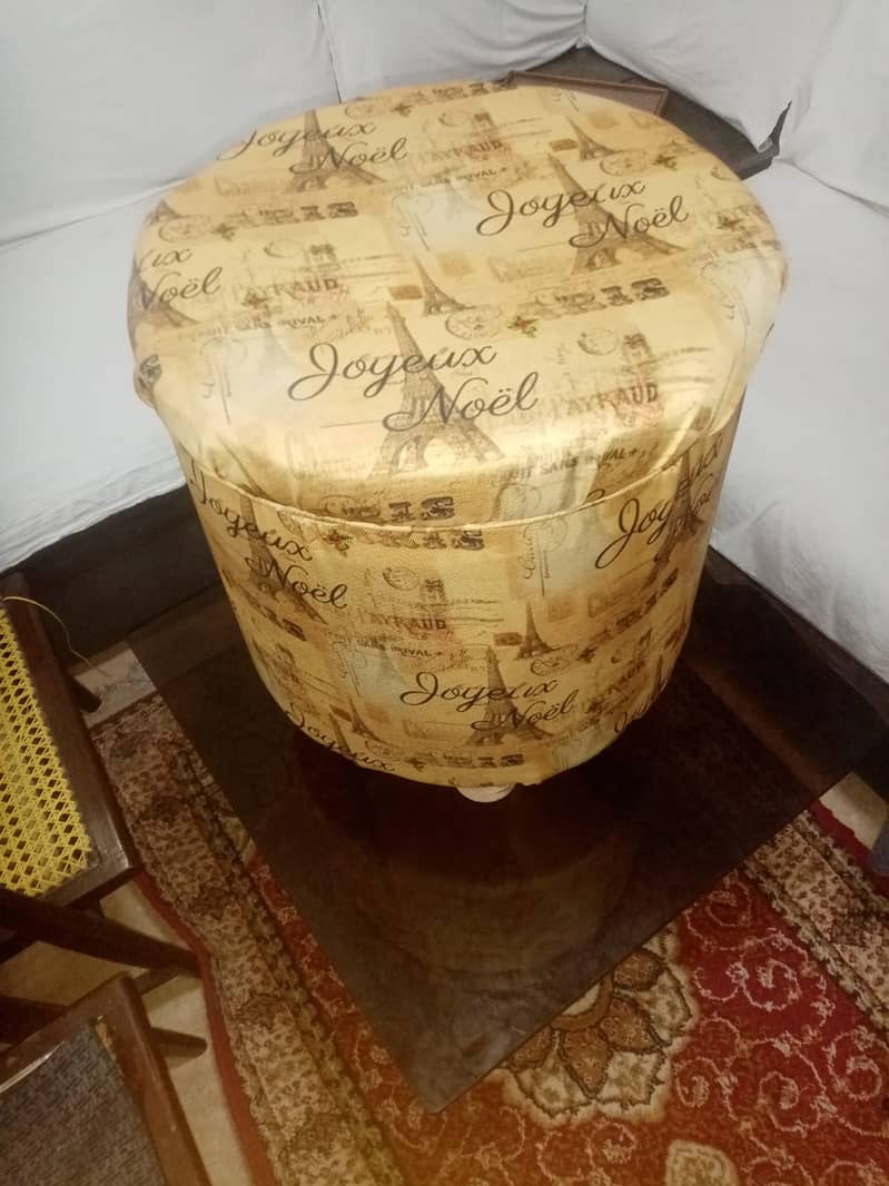 Round ottoman stool 1