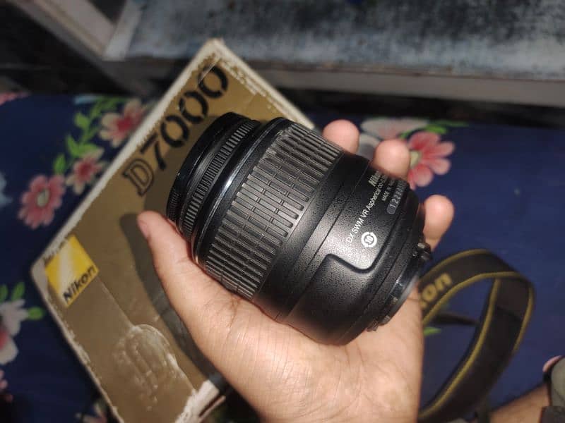 Nikon DSLR D7000 2 lens 18.55 18.140 1