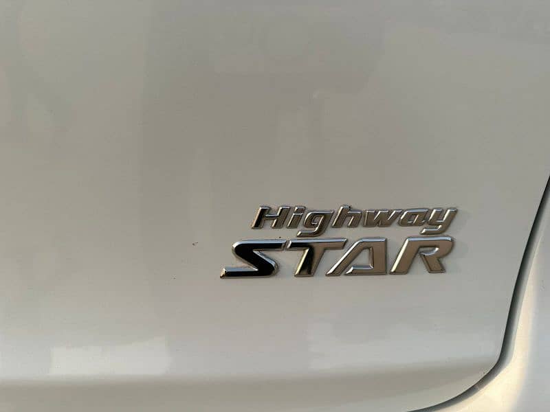 Nissan days Highway star full option top of the line 9