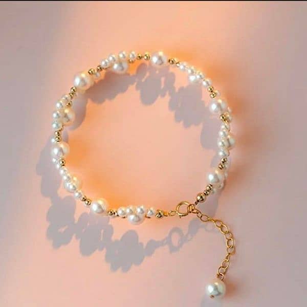 1 Pc Resin Pleated Beautiful Pearl bracelet 2