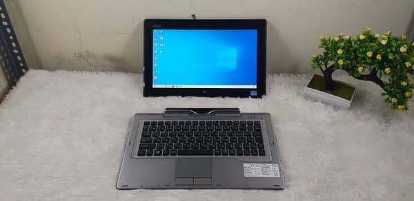 Fujitsu Q 702 Core i5 3rd Gen Laptop 12