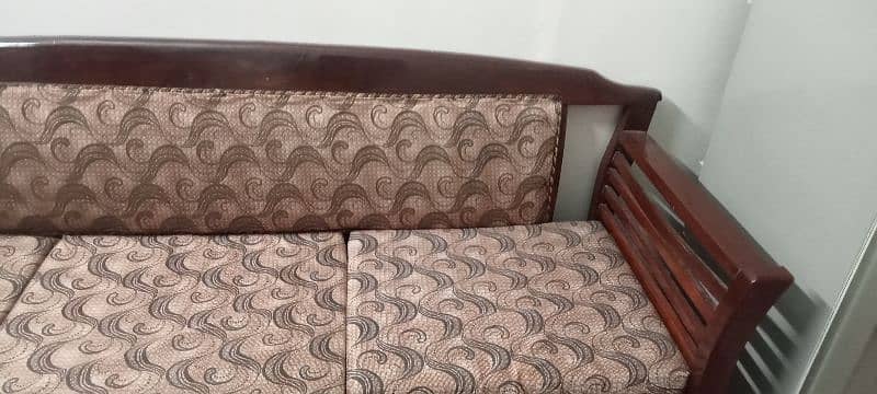 5 seater sofa set  in 10/10 condition 1