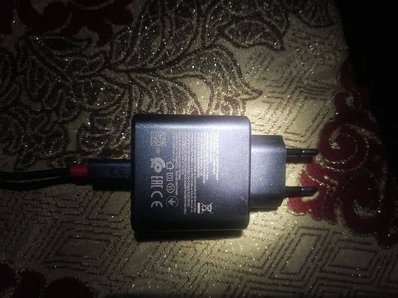 samaung 45W super fast charger 2