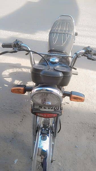 This is a Electric Bike Company name is Road King 4