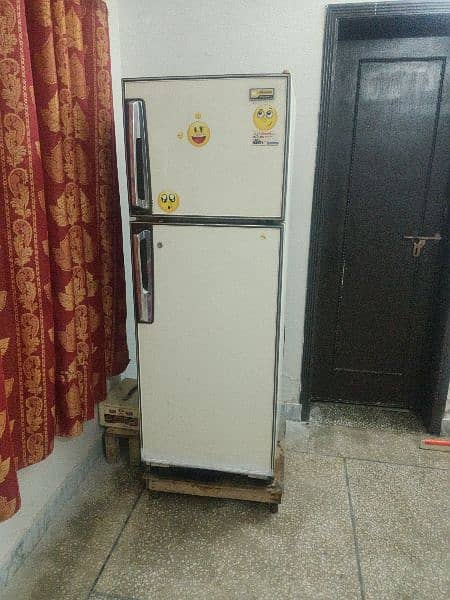 National refrigerator 0