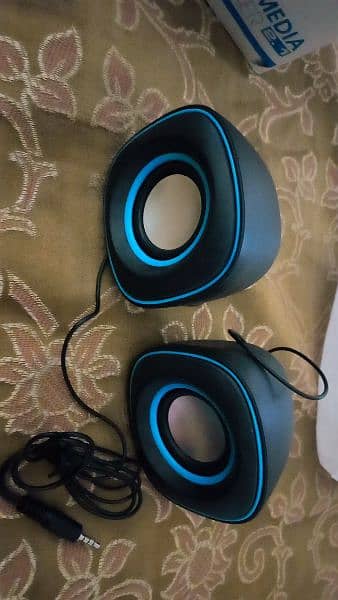 multimedia speakers 2