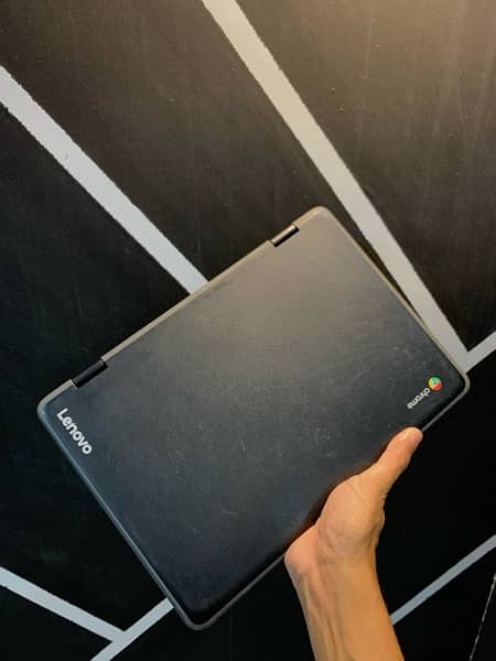 Lenovo 300e x360 Chromebook 6