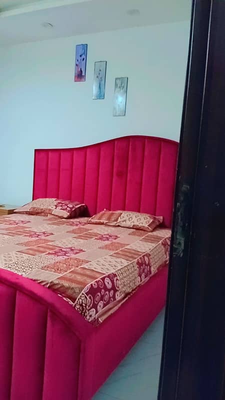 One bed Luxury appartment on daily basis for rent in bahria town Lahor 4