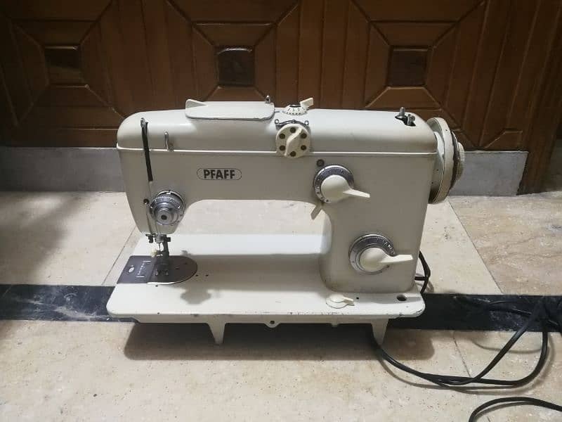 Sewing Machine Available Original Made in Germany 1