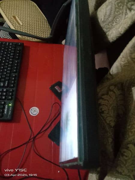 Dell LCD 24 inches with headset,keyboard, gaming mouse free 2