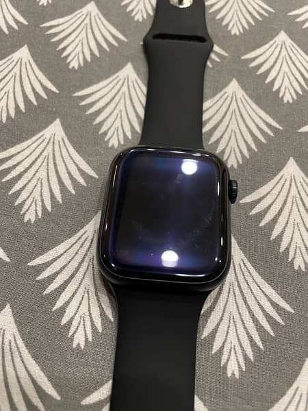 Apple watch series 8 2