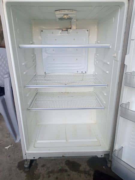 dawlenc big size fridge working condition 4