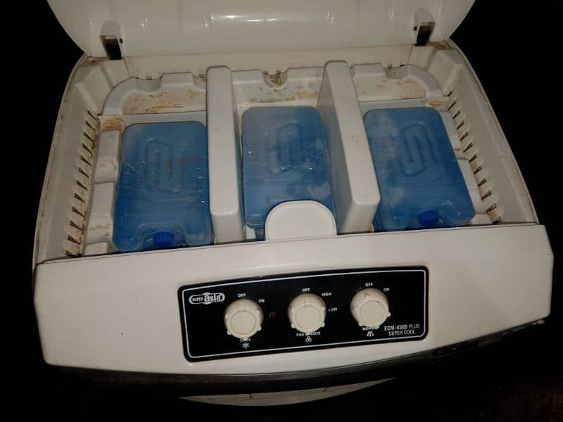 super Asia air cooler with 6 packs of ice boxes 4