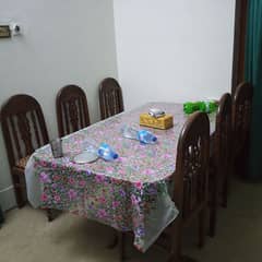 dining table for Sale