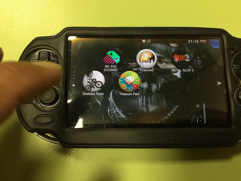 PS Vita Fat Version OLED 8