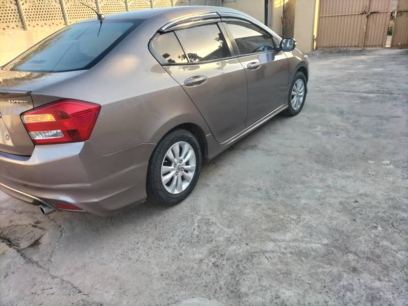 Honda City aspire 1.3 manual 2016 model 3