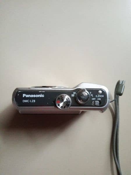 Panasonic camera + Free rechargable cells with box and other freestuff 2