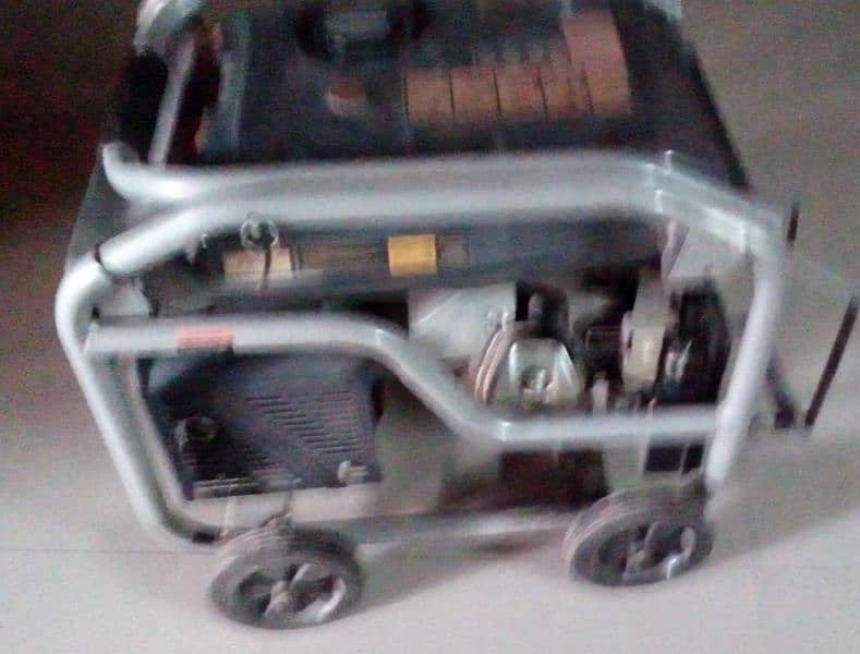 Hyundai 5Kv generator only for one month use 3
