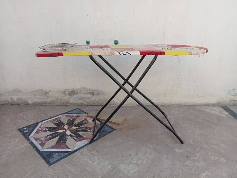 I want Iron Table for sale 1