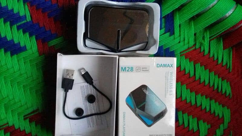earbud km kimat mai damax wireless for sale (2day used only) 4