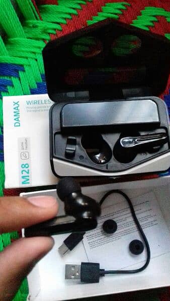 earbud km kimat mai damax wireless for sale (2day used only) 7