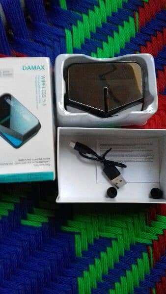 earbud km kimat mai damax wireless for sale (2day used only) 9