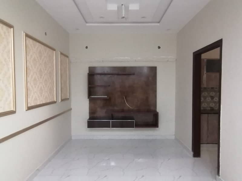 15 Marla Upper Portion For rent In Gulshan-e-Ravi - Block E Lahore In Only Rs. 75000 1