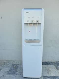Gree DC Inverter Water Dispenser